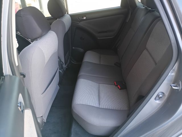 2003 MATRIX XR (8).jpg